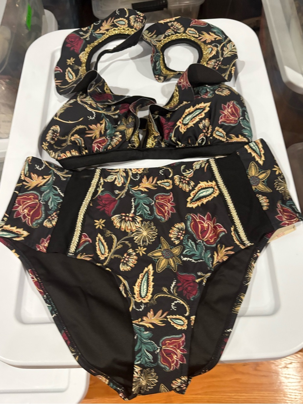 Black Floral Ruffle V-Neck Bikini Set - Picture 4 of 9